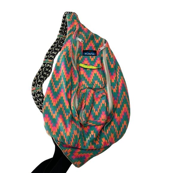 KAVU Women's Multicolor Zig Zag Patterned Rope Sling Bag 21" Limited Edition - Picture 1 of 11